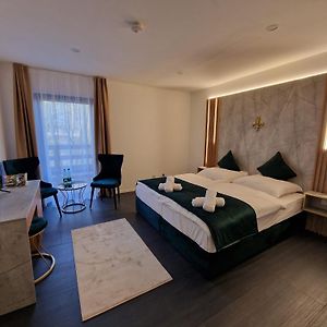 Dreibettzimmer